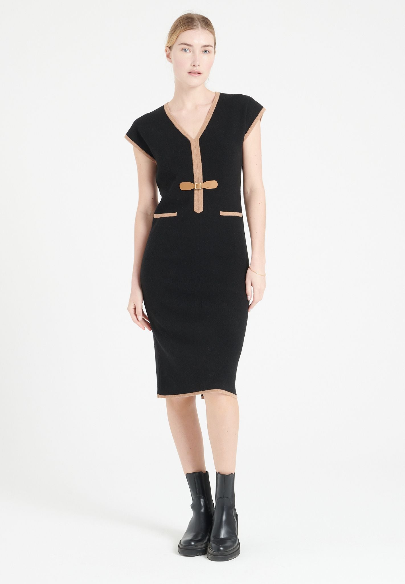 MIA 2 Robe midi col V en cachemire maille milano noir Les